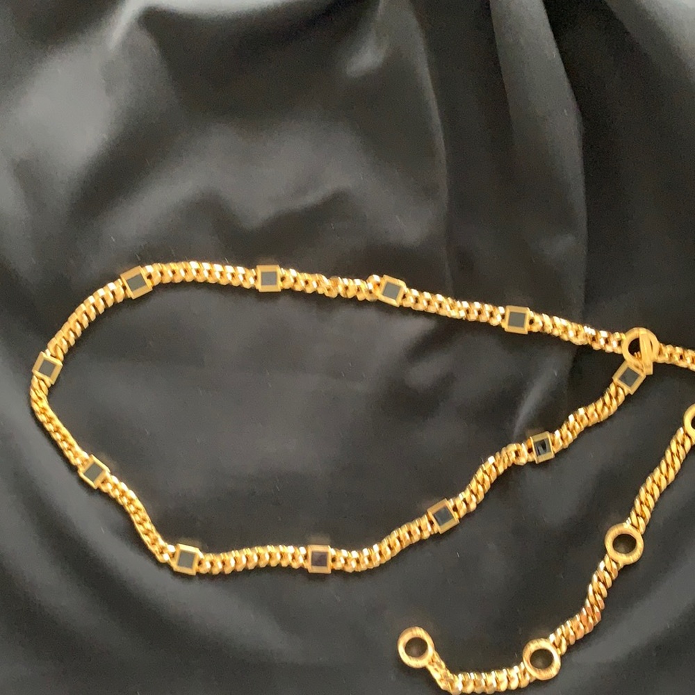 Ladies St. John belt.